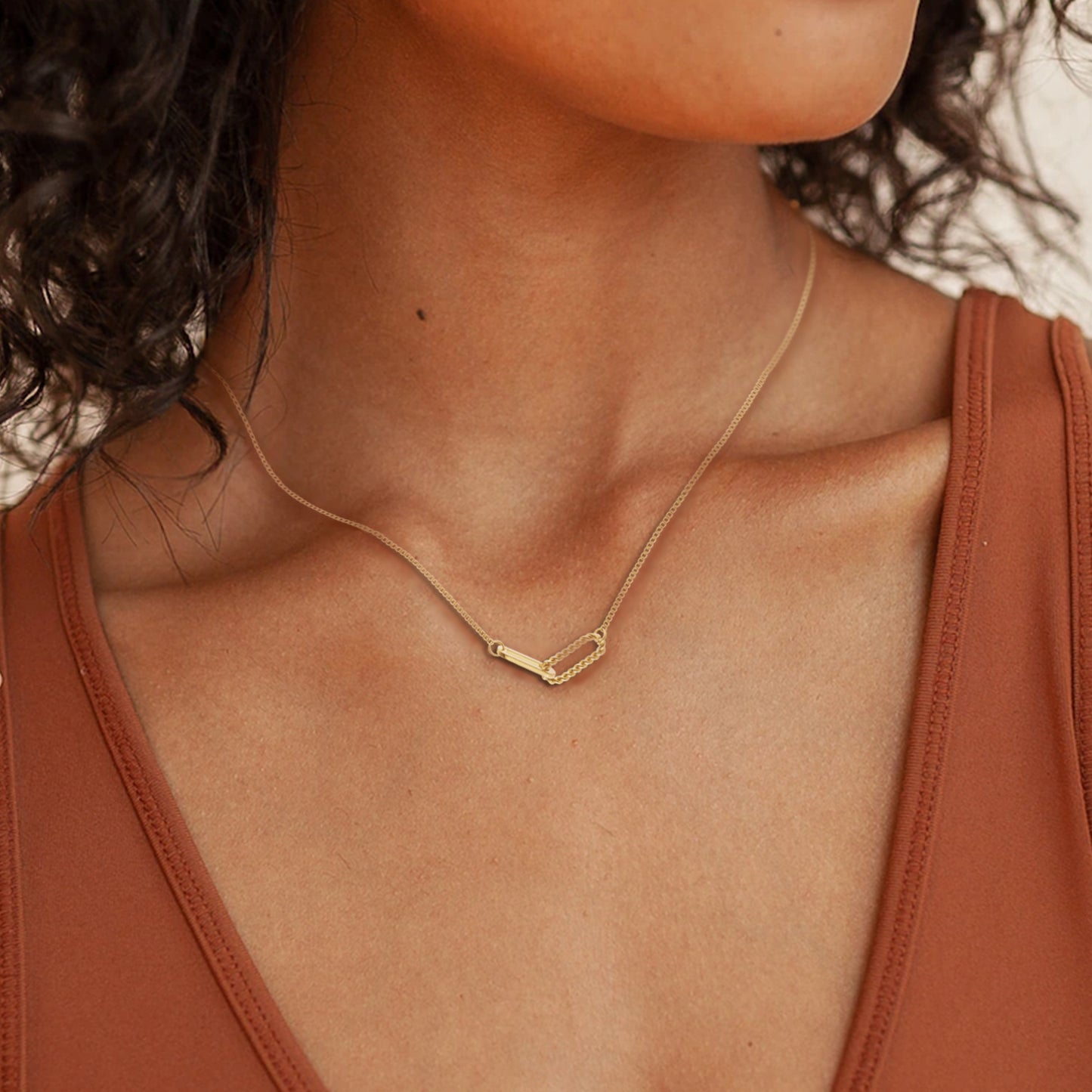 Stono'Land Elegant 14K Goldplated Interlocking Circles Necklace,Hypoallergenic & Handcrafted,Perfect for Layering Bullet Points